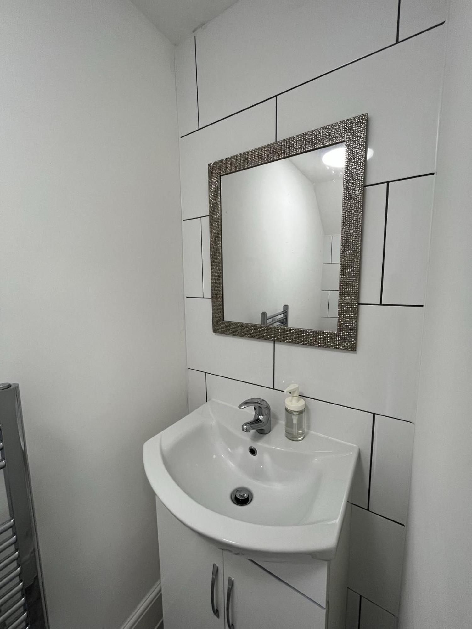 Modern 1 Bed Studios For Comfy Stay In Preston Preston  Rum bild